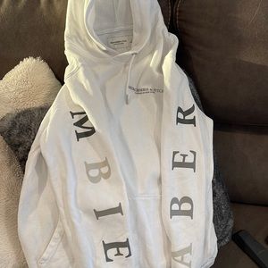 Men’s white Abercrombie sweatshirt